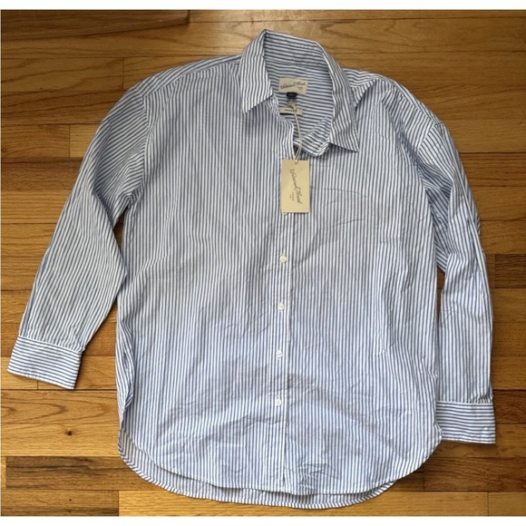 Universal Thread Men's White and Blue Striped Shirt - Picture 1 of 3
